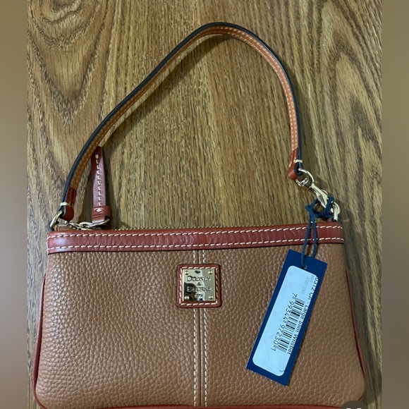 Dooney & Bourke Pebble Grain Large Slim Wristlet - Picture 4 of 6